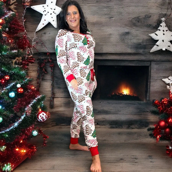 Shirley & Stone Christmas Cakes Jogger Lounge Pajama Sets for Women - Loungewear - Picture 3 of 10